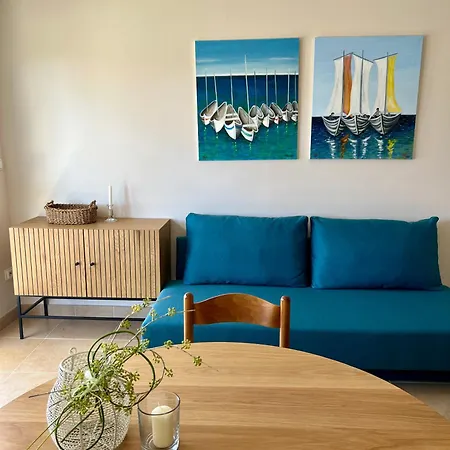 Dalmatino Apartment *