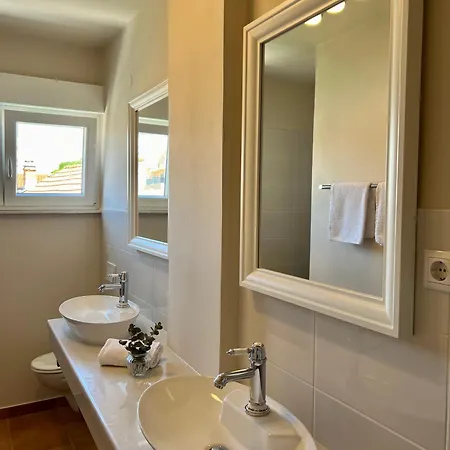 Dalmatino Apartment *